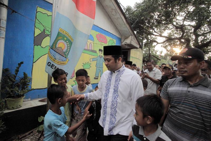 IMG-sambutan-antusias-warga-gembor-dari-sekolah-hingga-masjid