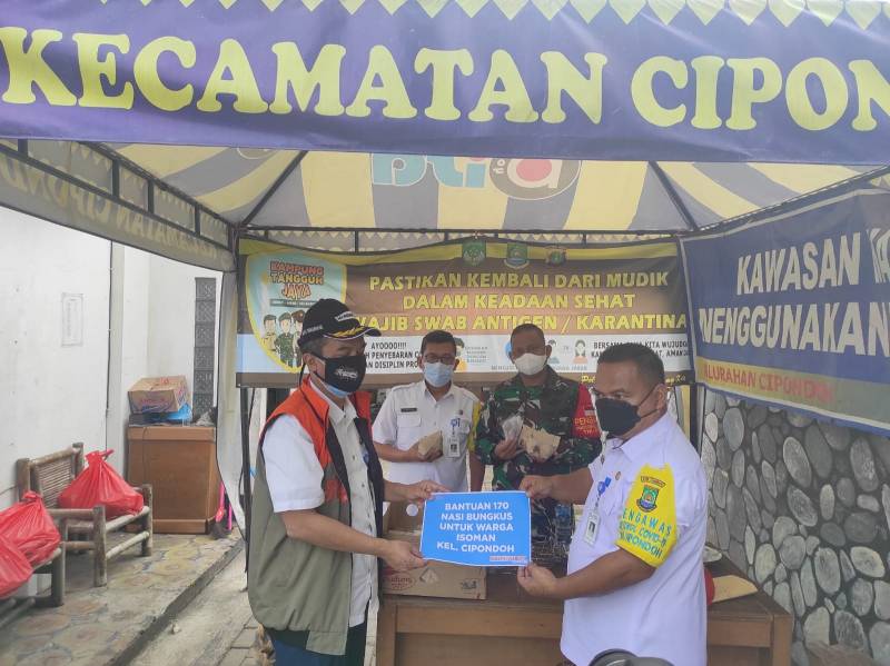 IMG-banyak-warga-isolasi-mandiri-pemkot-gencar-distribusikan-bantuan-makanan