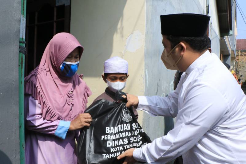 IMG-pemkot-kembali-salurkan-bantuan-bagi-1-300-anak-yatim