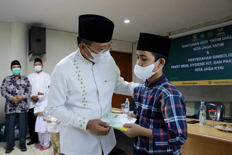 IMG-pemkot-bersama-baznas-kota-tangerang-berikan-santunan-anak-yatim-dhuafa-dan-program-kita-jaga-kiai