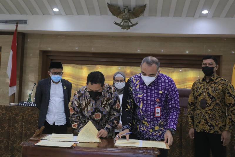 IMG-pemkot-serahkan-14-bidang-aset-tanah-kepada-pemerintah-kabupaten-tangerang