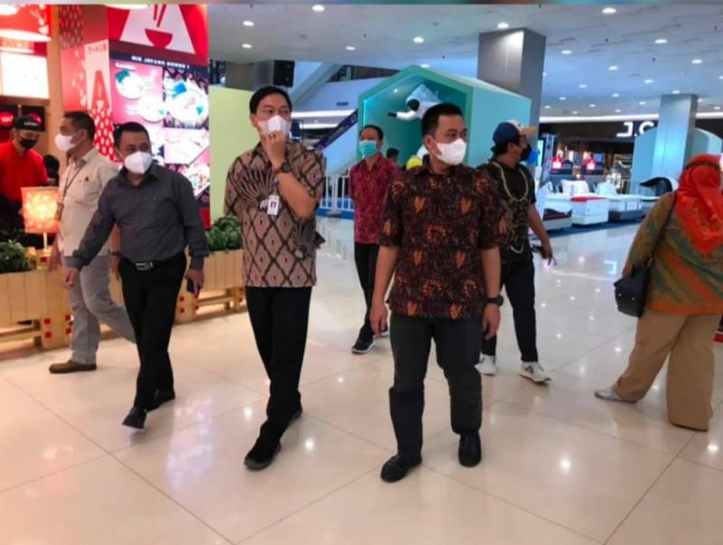 IMG-disperindagkop-ukm-turunkan-tim-pengawasan-prokes-di-mall-dan-pasar-swalayan