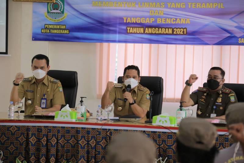 IMG-tingkatkan-pengetahuan-dan-keterampilan-linmas-arief-linmas-sebagai-penggerak-masyarakat