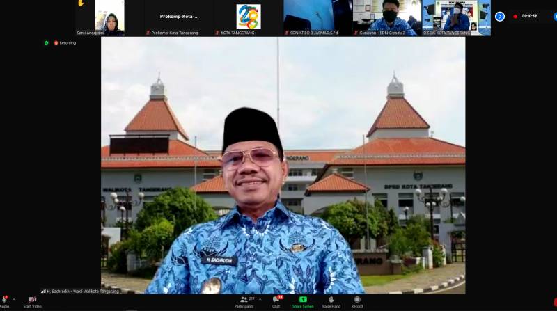 IMG-gelar-webinar-parenting-wakil-orang-tua-harus-jadi-pahlawan-bagi-anak