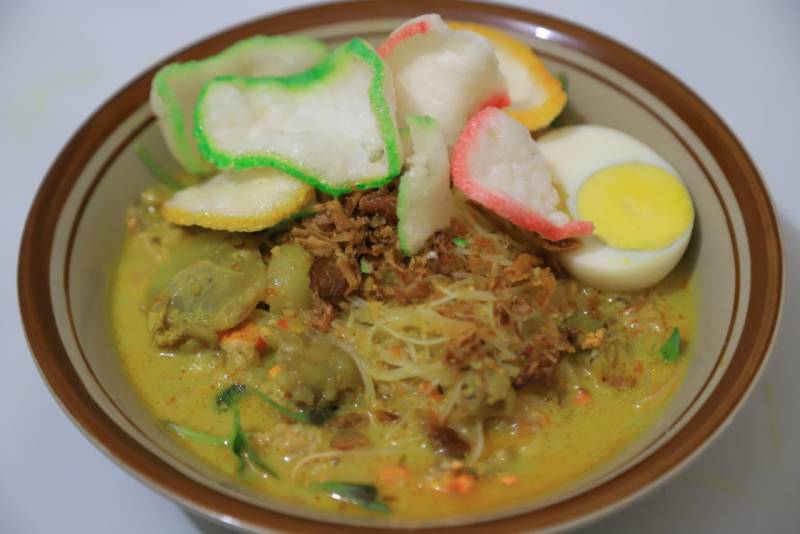 IMG-laksa-betawi-mamih-ndut-rasanya-autentik-wajib-coba