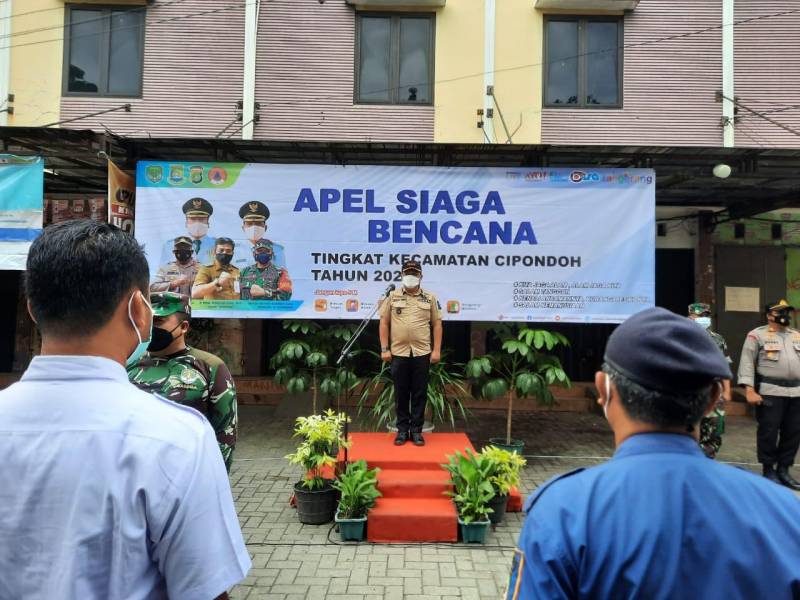 IMG-kewaspadaan-dini-apel-gabungan-siaga-bencana-kecamatan-cipondoh