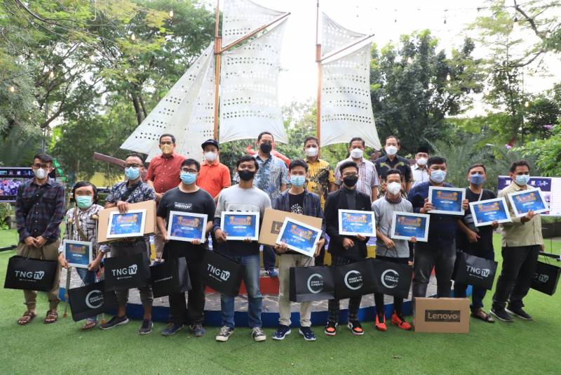 IMG-diskominfo-serahkan-hadiah-pemenang-lomba-foto-rally-nasional