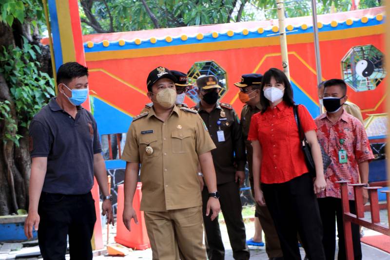 IMG-wali-kota-dan-wakil-tinjau-persiapan-vihara-jelang-imlek