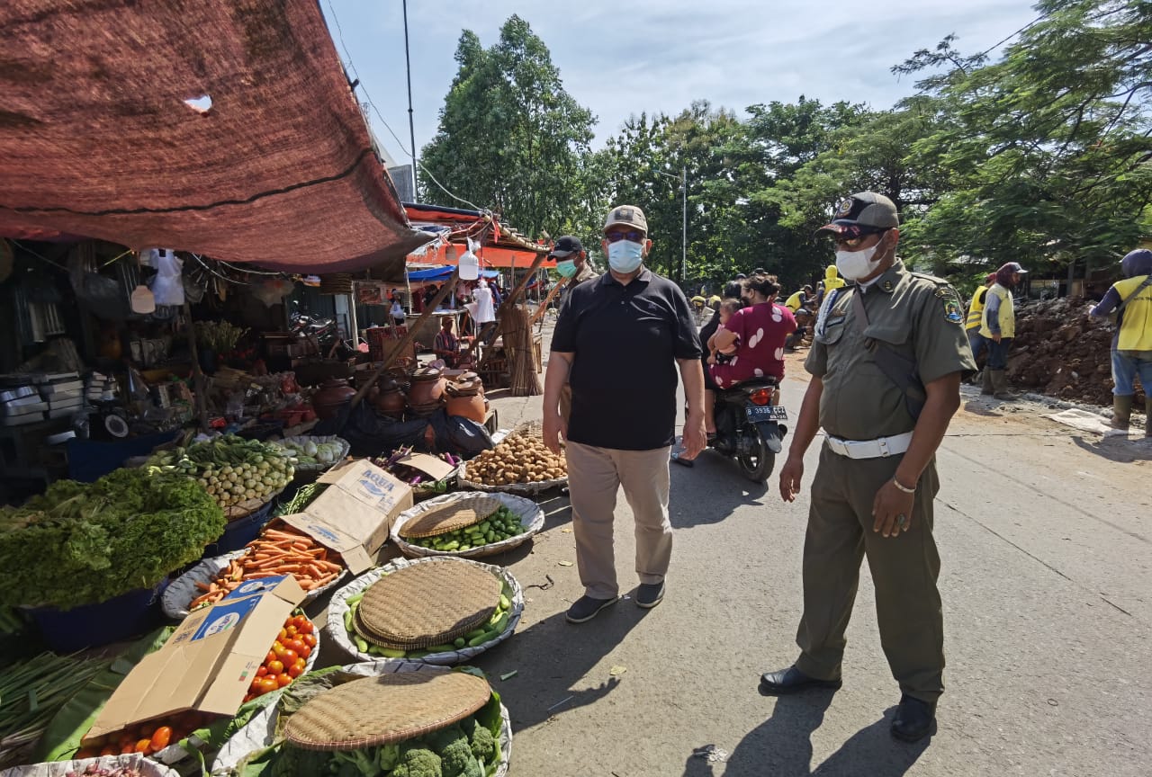 IMG-usai-ditertibkan-satpol-pp-lakukan-pengawasan-pkl-kali-sipon-selama-24-jam