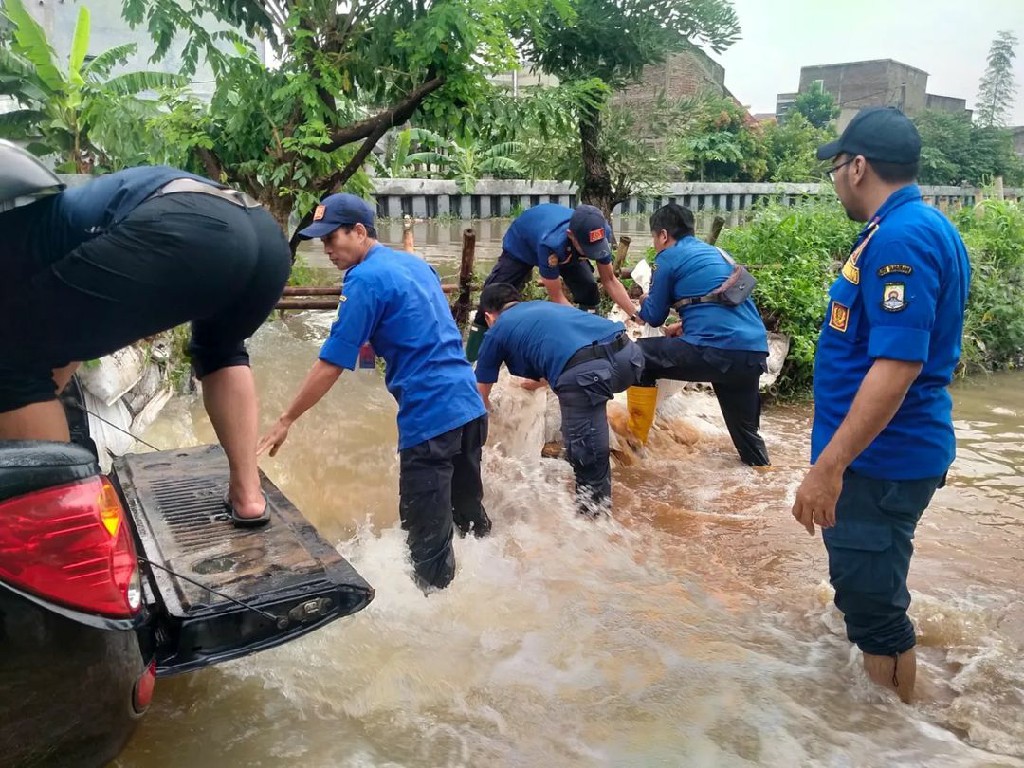 IMG-delapan-wilayah-banjir-ratusan-petugas-gerak-cepat-dan-masih-lakukan-penanganan