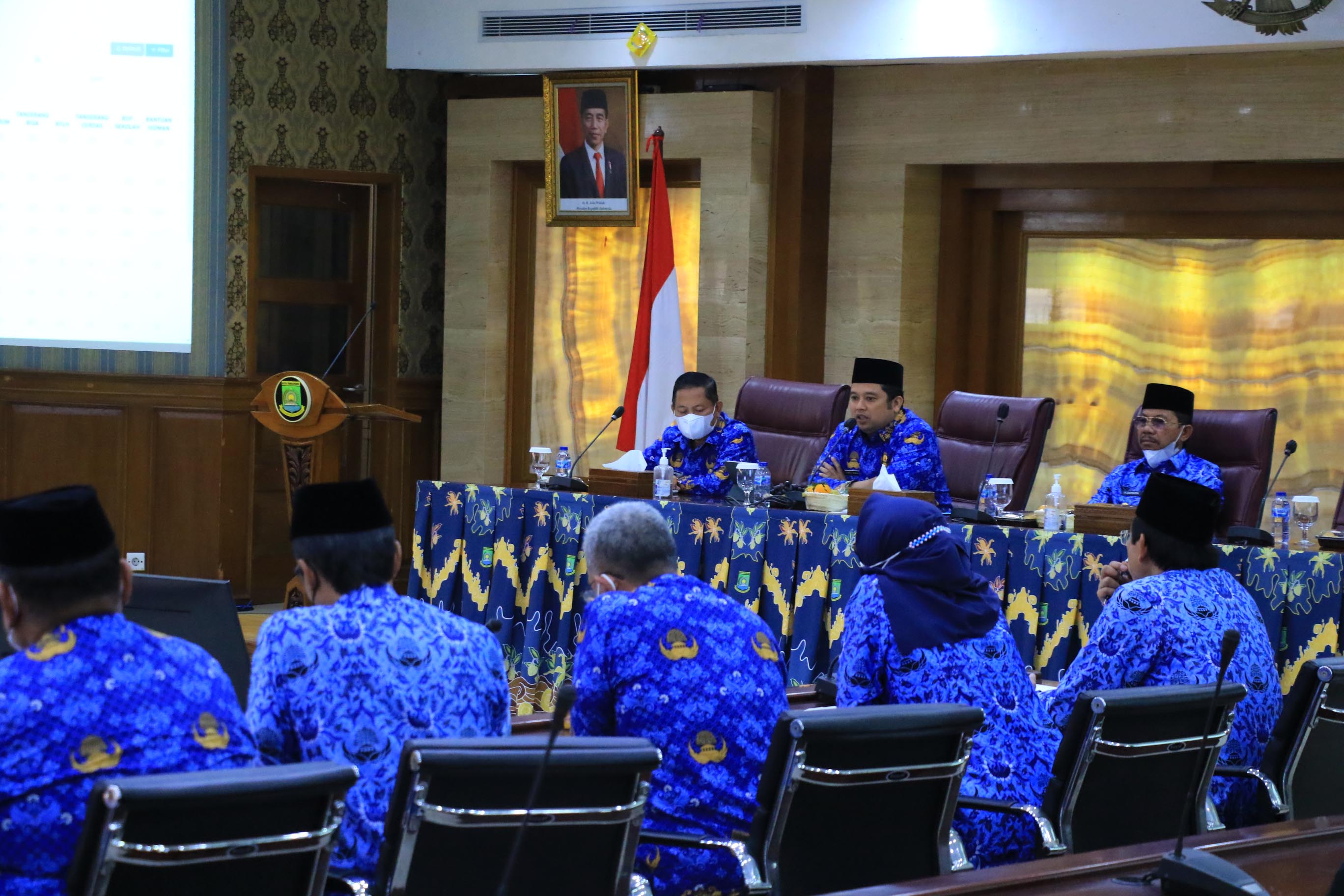 IMG-rapat-evaluasi-pembangunan-arief-tekankan-pentingnya-integrasi-data