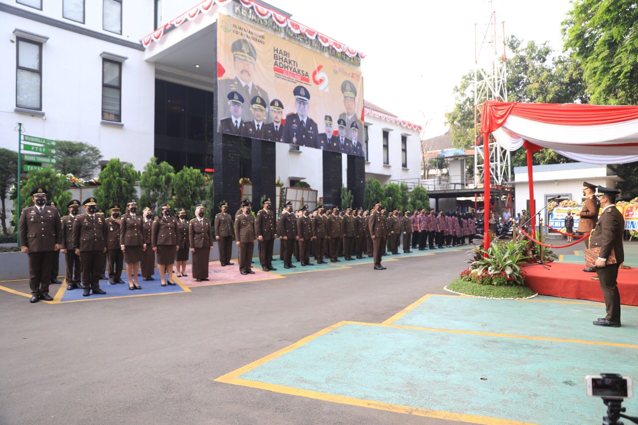 IMG-hari-bhakti-adhyaksa-kejari-kota-tangerang-telah-terapkan-zona-integritas