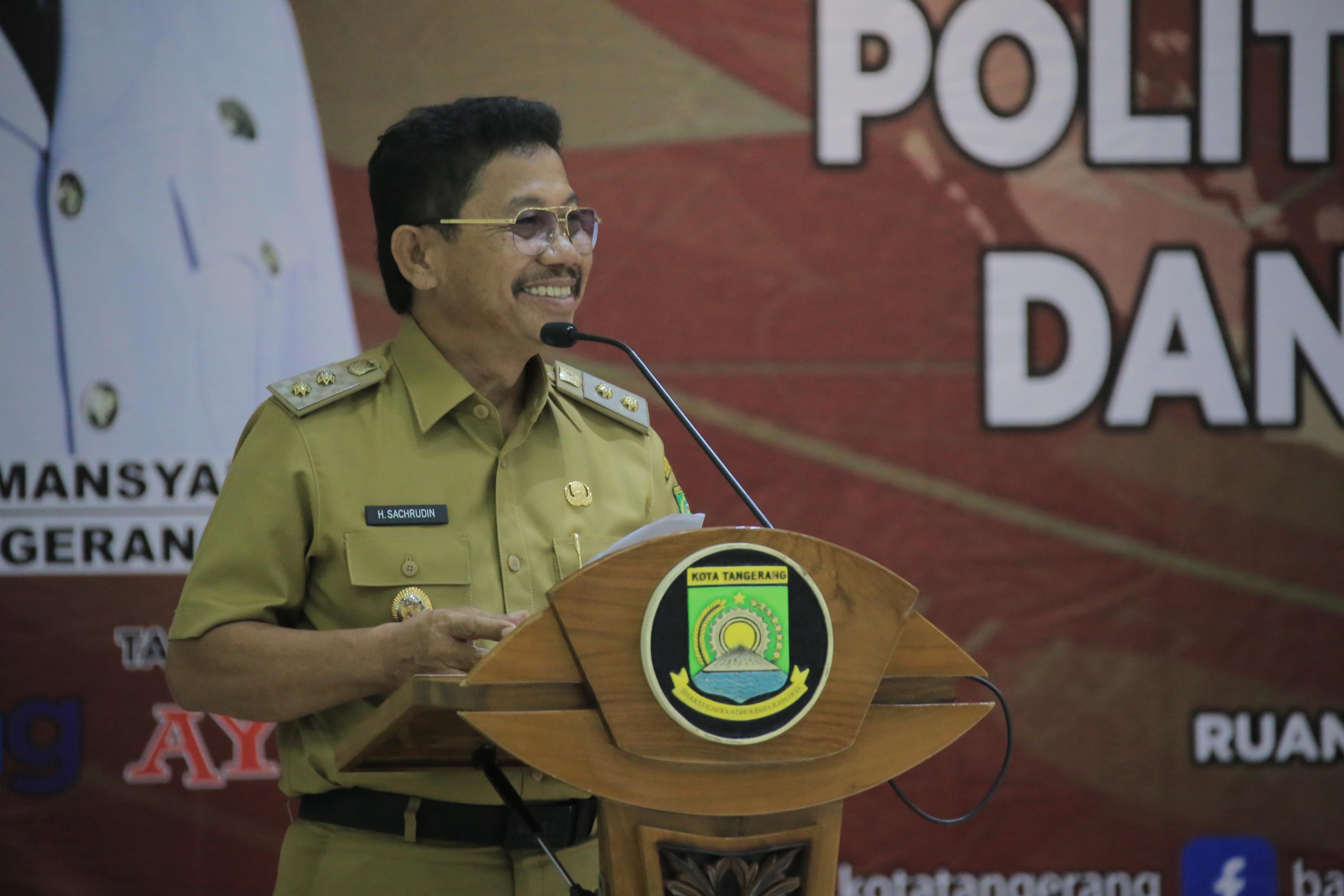 IMG-buka-seminar-kebangsaan-sachrudin-ajak-kaum-wanita-perkuat-kolaborasi