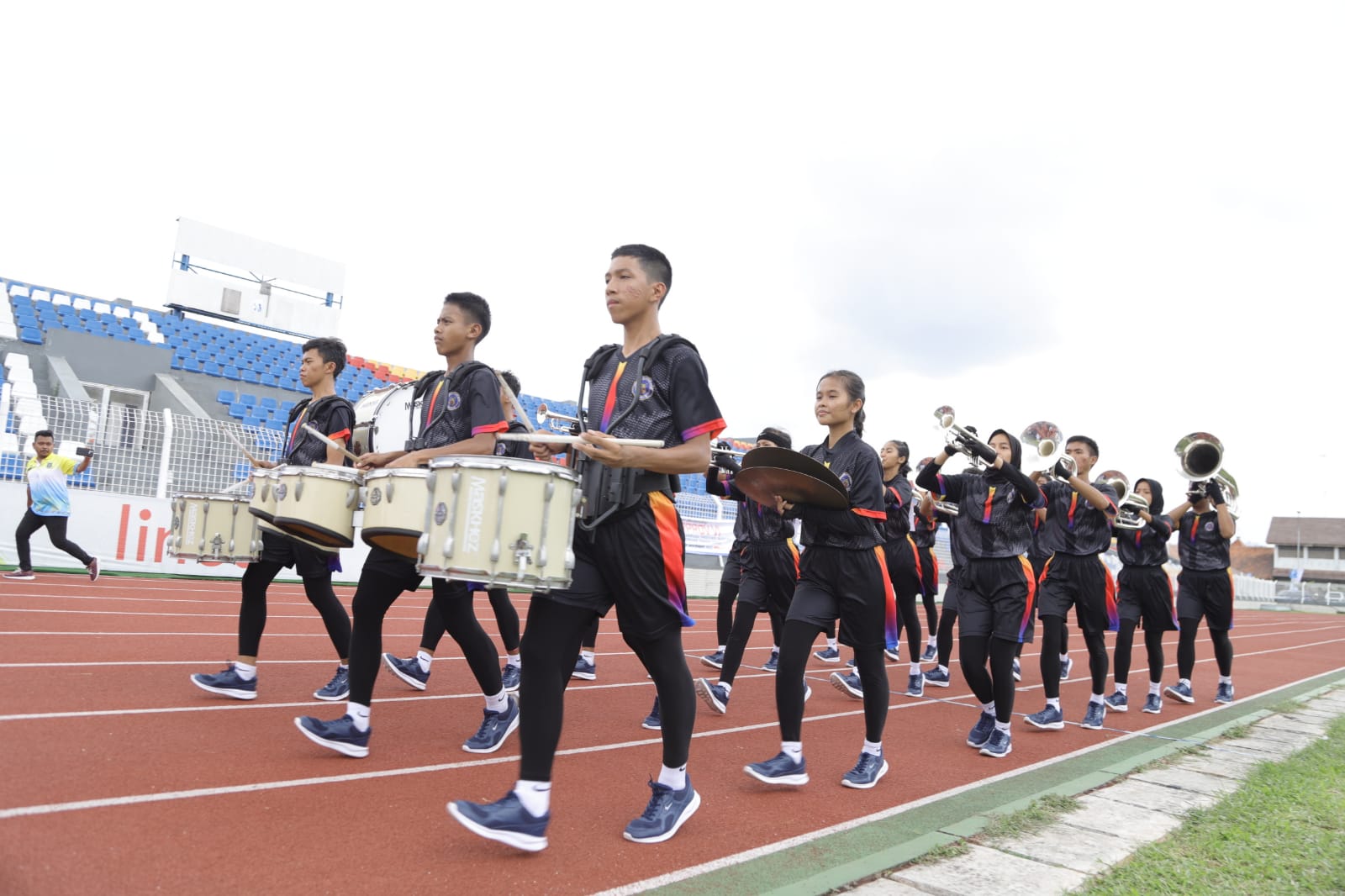 IMG-cabor-drum-band-porprov-vi-banten-laksanakan-pertandingan-lbjp