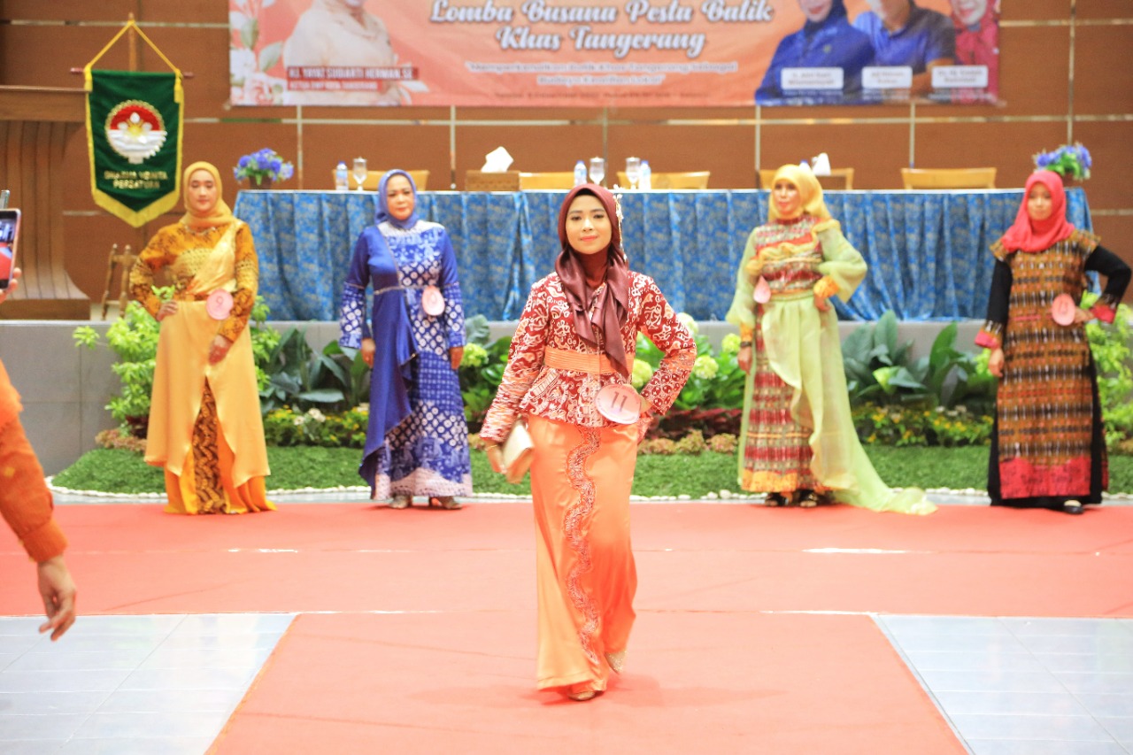 Bertema Batik Khas Kota Tangerang Dwp Gelar Lomba Busana Pesta 1410