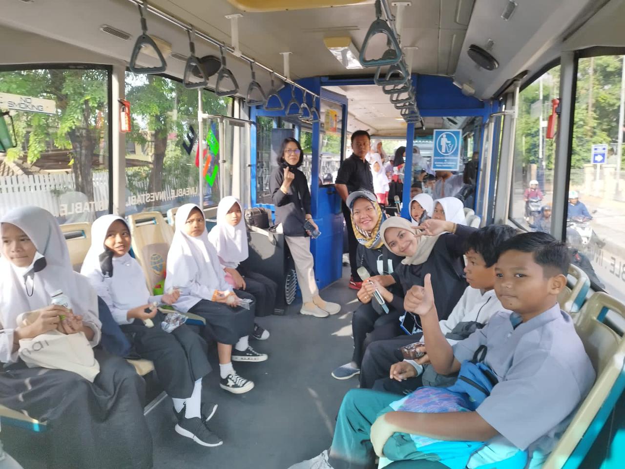 Pemkot Tangerang melalui Dishub kembali mengoperasikan Bus Jawara