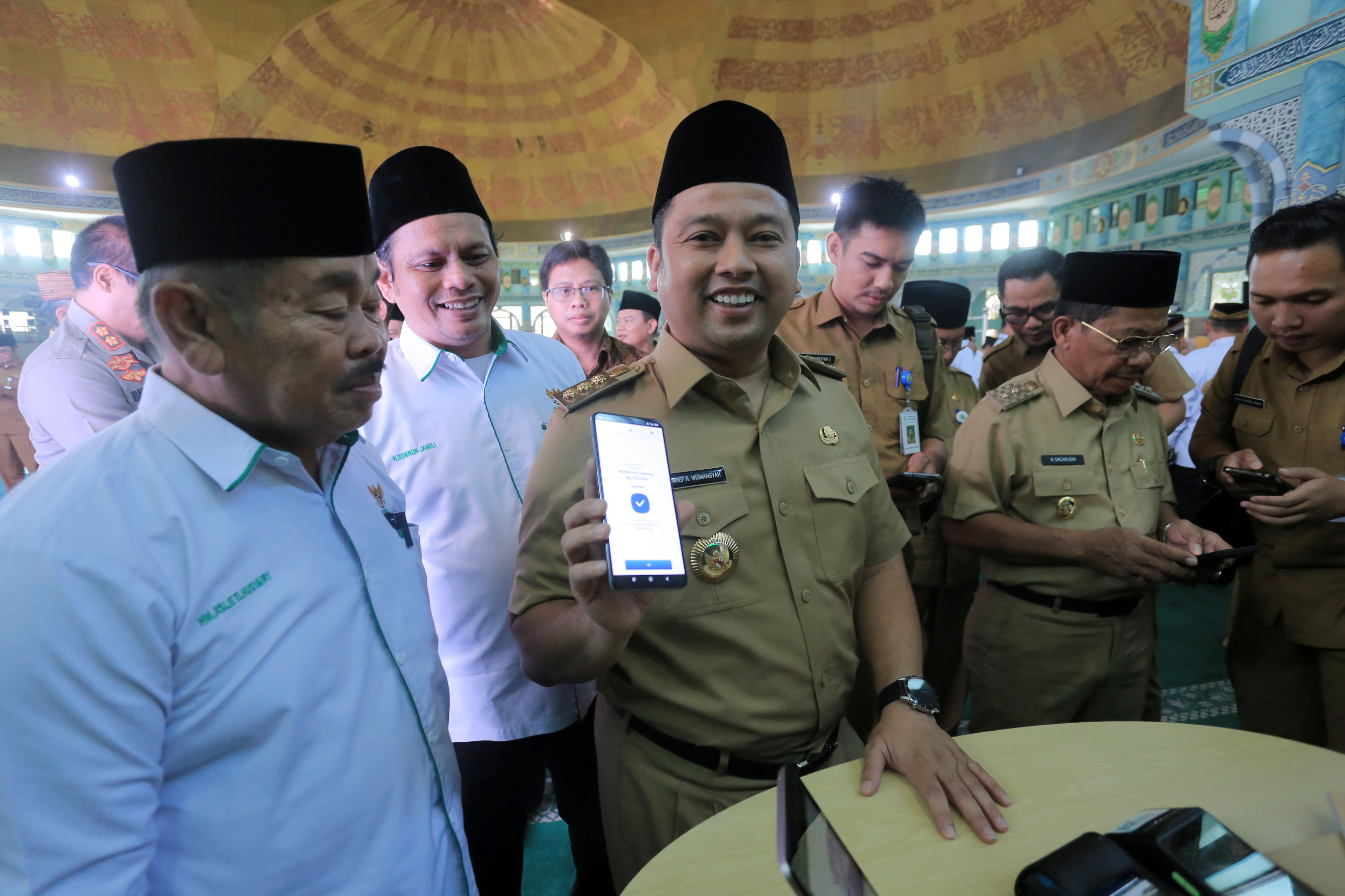 IMG-arief-ajak-asn-untuk-membayar-zakat-di-kota-tangerang