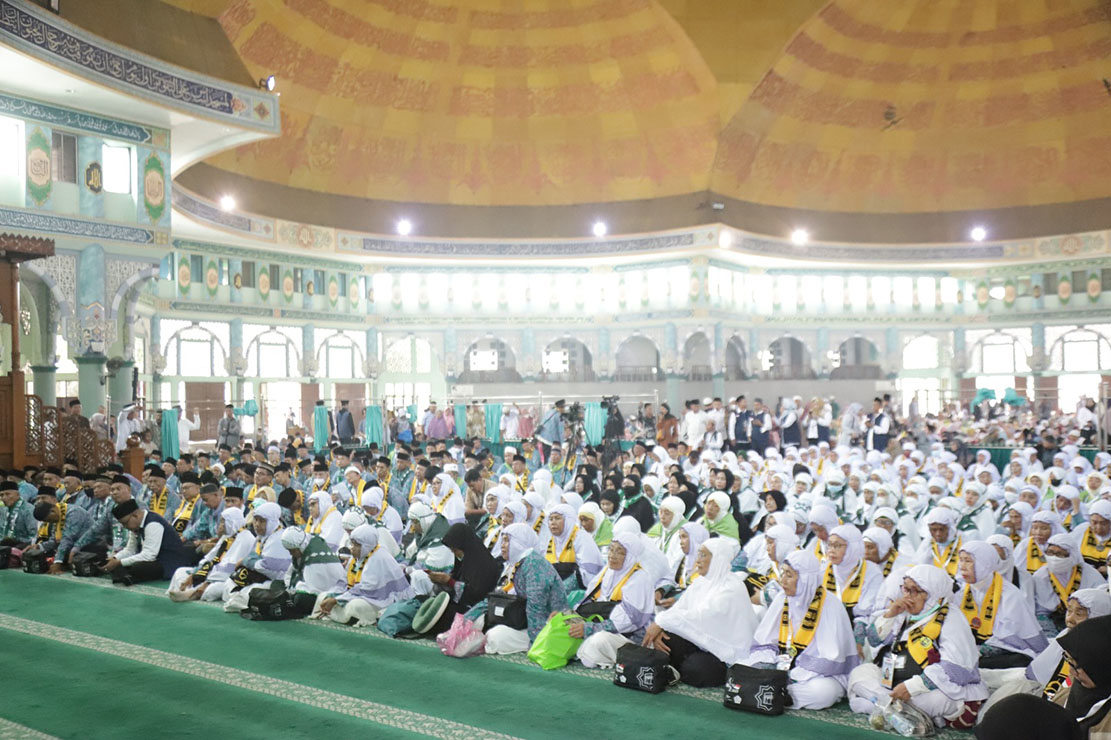 IMG-1-667-jamaah-haji-kota-tangerang-resmi-diberangkatkan