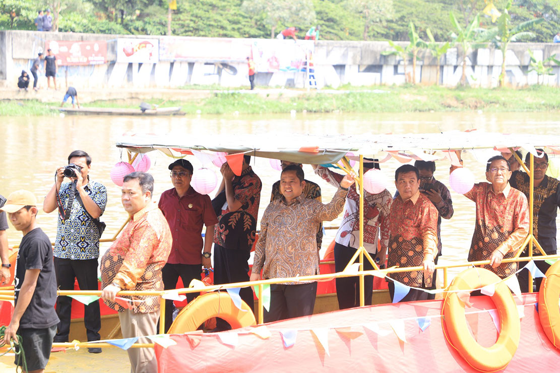 IMG-peringati-tradisi-peh-cun-di-kota-tangerang-dengan-pelepasan-bebek-dan-mendirikan-telur