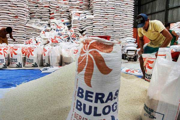 IMG-bulog-pastikan-stok-beras-kota-tangerang-aman-hingga-akhir-tahun