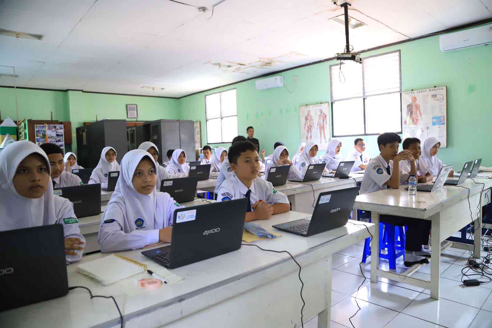 IMG-ratusan-siswa-smp-lakukan-test-minat-dan-bakat-yang-diadakan-pemkot-kota-tangerang