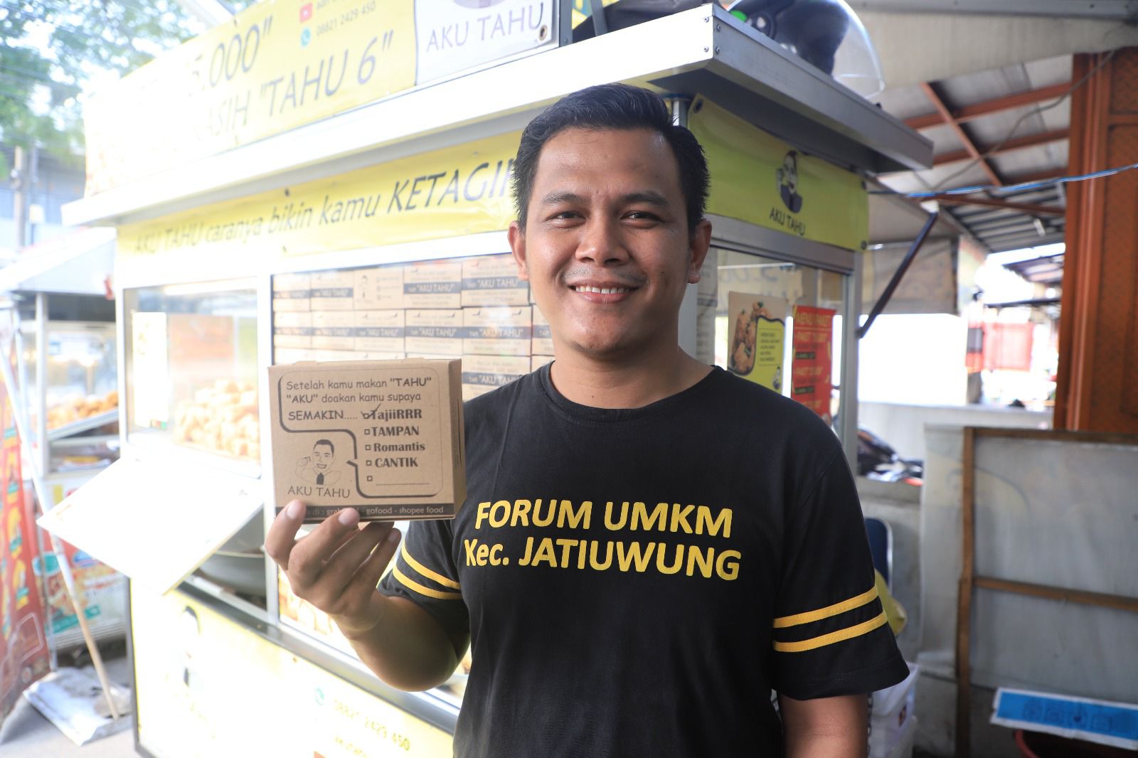 IMG-dari-desainer-interior-pria-asal-kota-tangerang-kini-punya-tujuh-outlet-tahu-krispi