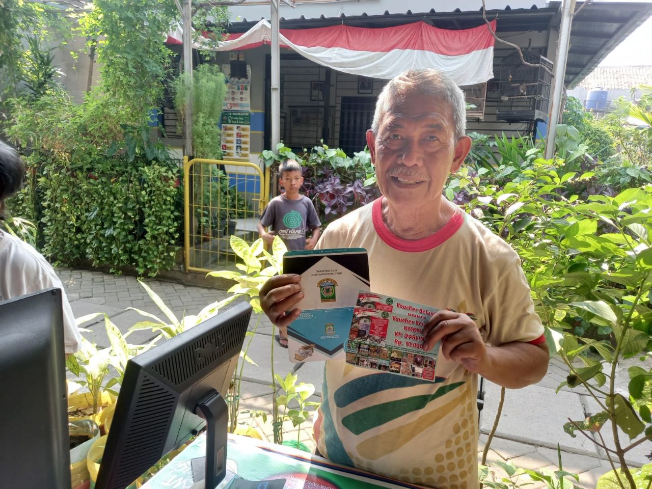 IMG-semarak-kemerdekaan-tukar-sampahmu-dengan-produk-umkm-di-bank-sampah-darling-ciledug
