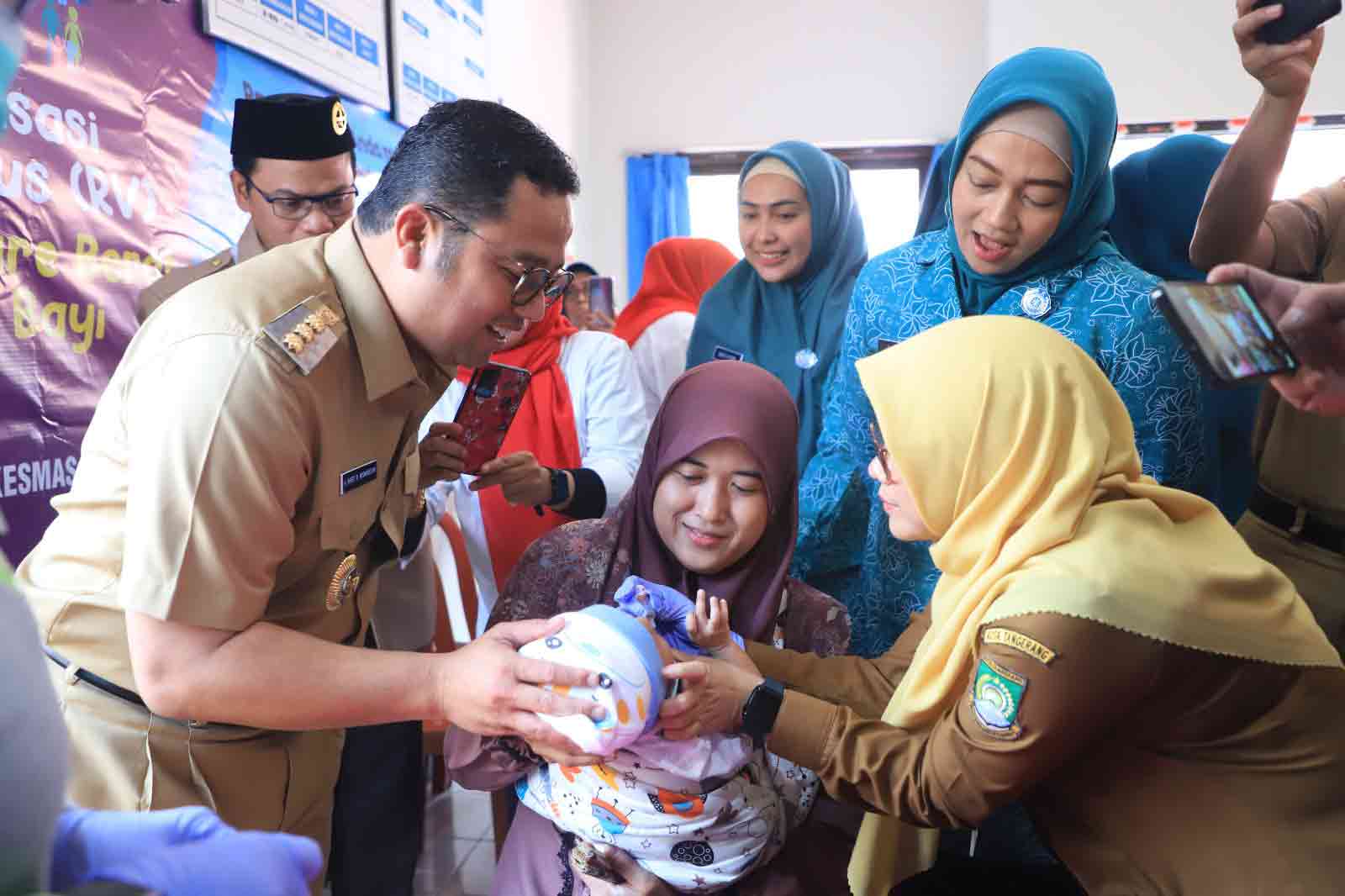 IMG-pemkot-tangerang-kick-off-imunisasi-rotavirus-14-704-bayi-jadi-target-sasaran