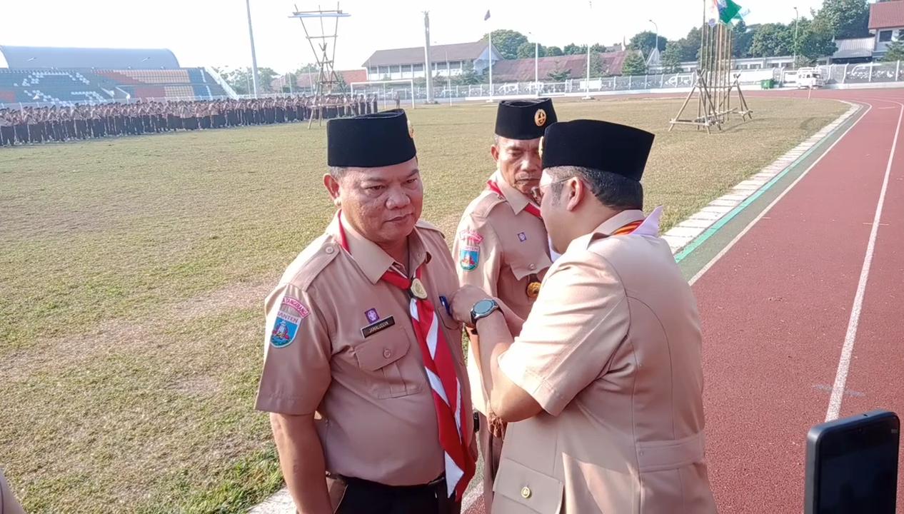 IMG-jamaluddin-kepala-dindik-kota-tangerang-raih-bintang-lencana-pancawarsa