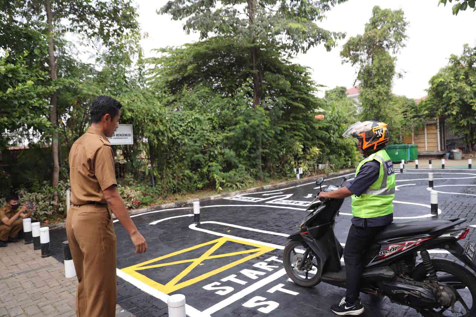IMG-mpp-kota-tangerang-sediakan-area-latihan-ujian-praktik-pembuatan-sim