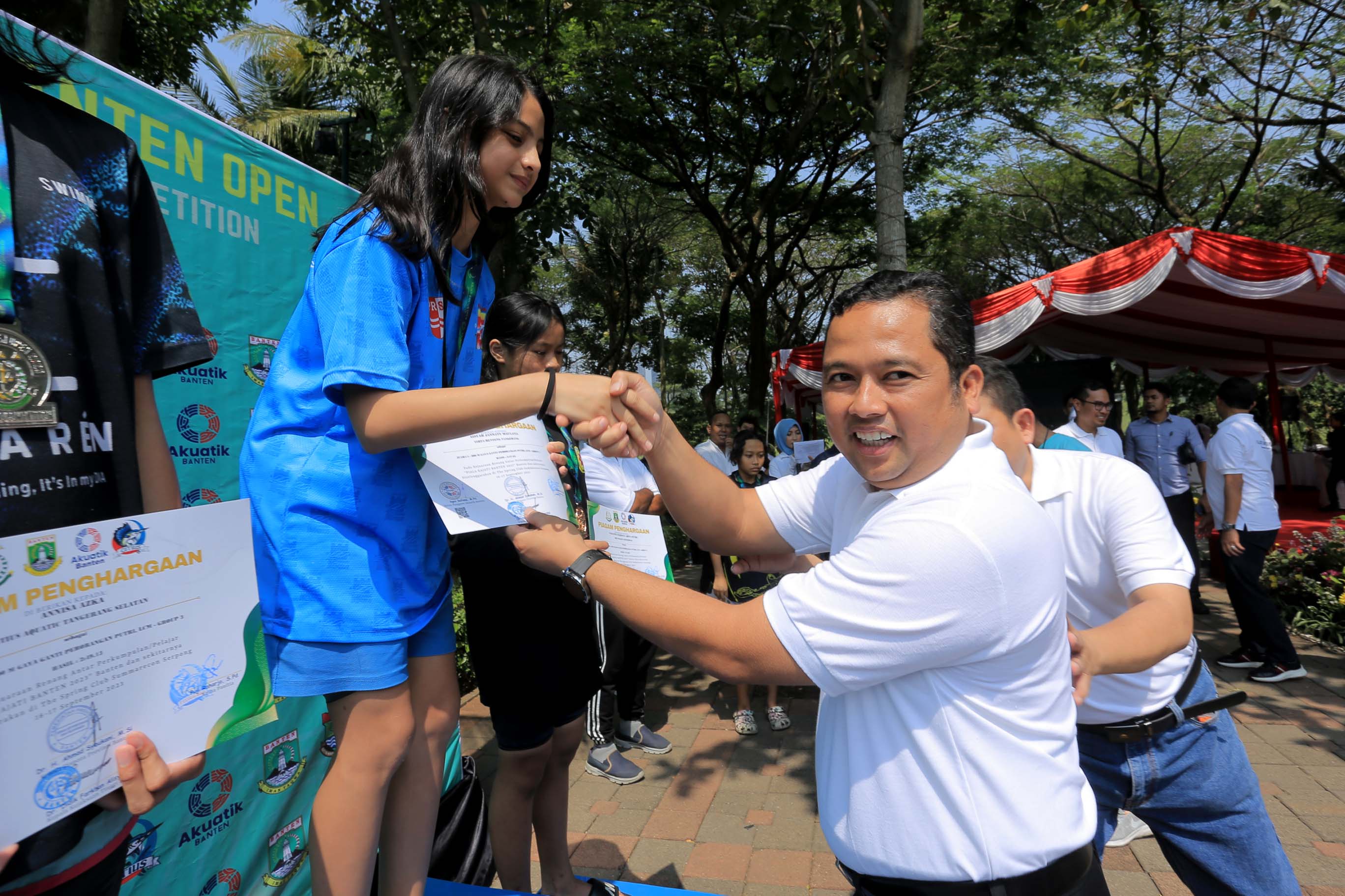 IMG-peserta-asal-kota-tangerang-raih-juara-1-pada-kajati-banten-open-swimming-competition