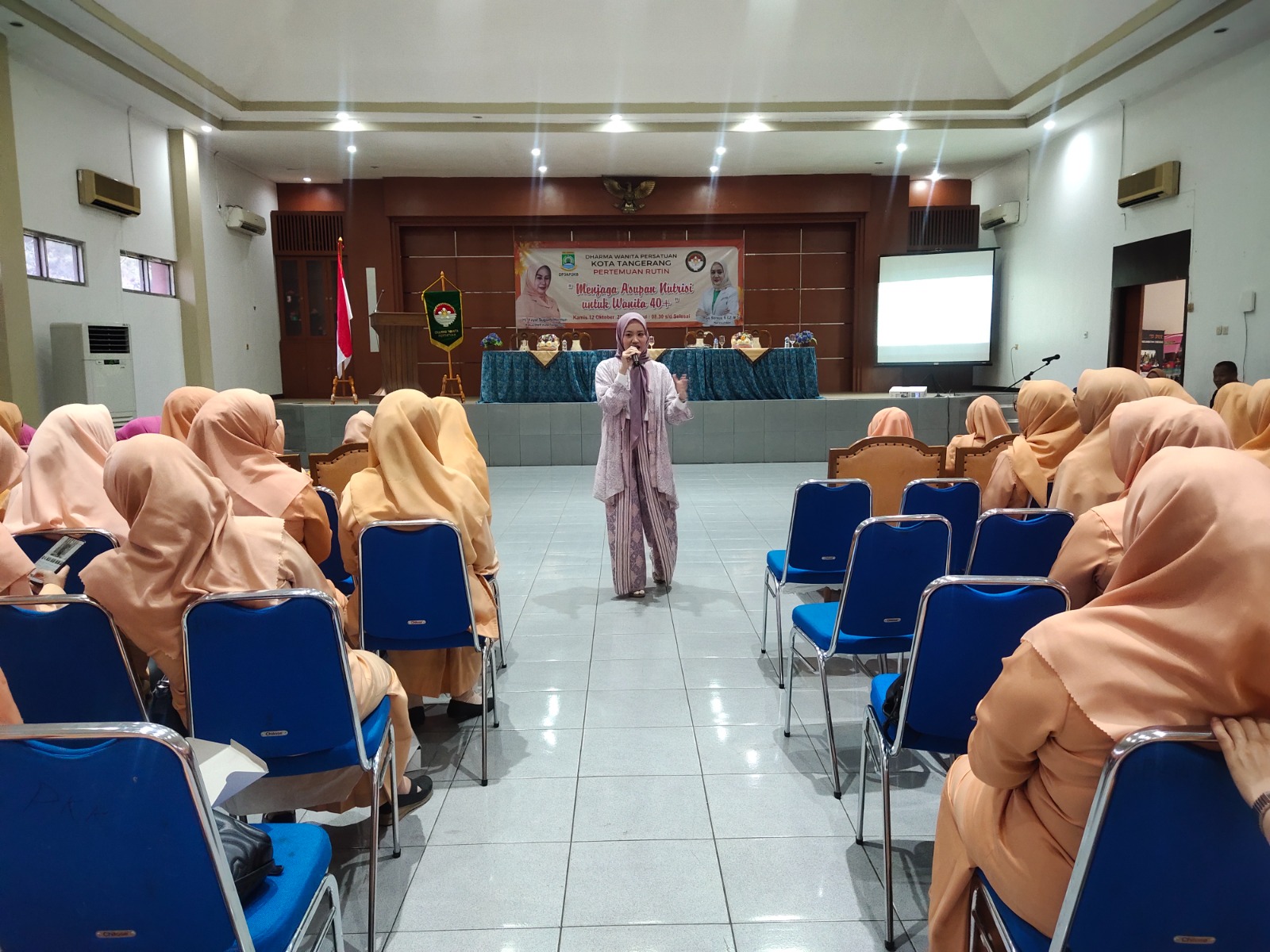 IMG-dwp-kota-tangerang-gelar-seminar-menjaga-nutrisi-wanita-diatas-40-tahun