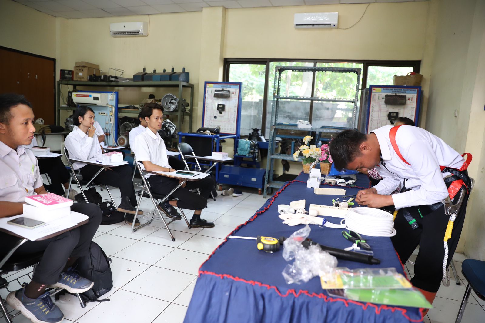 IMG-bersertifikasi-keahlian-blk-kota-tangerang-gelar-pelatihan-instalasi-listrik-gratis
