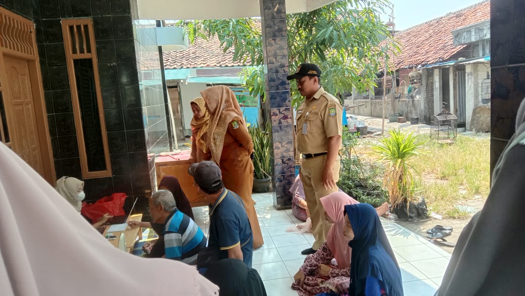 IMG-posyandu-lansia-kelurahan-pajang-kota-tangerang-jaga-kesehatan-dan-produktivitas-diusia-lanjut