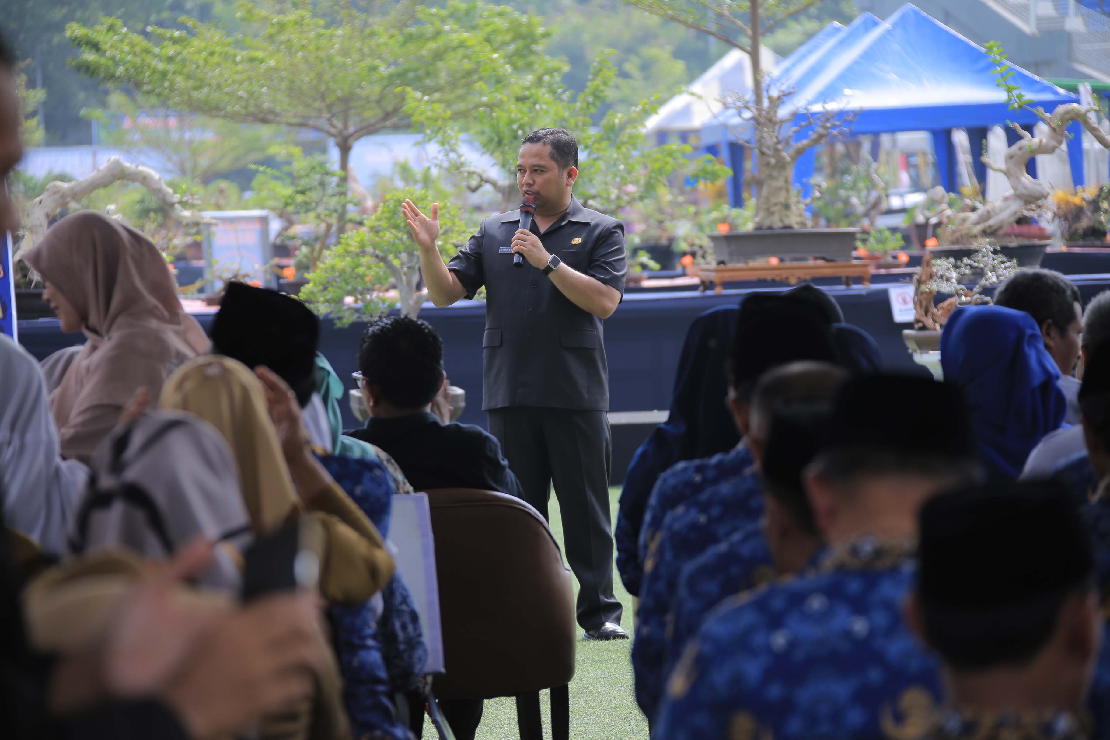 IMG-buka-pameran-bonsai-arief-ajak-warga-peduli-lingkungan-dan-belajar-seni-bernilai-ekonomi