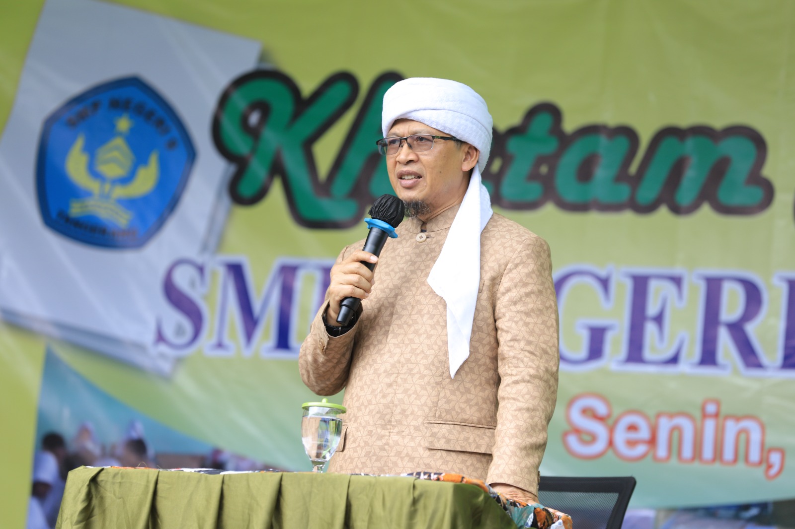 IMG-aa-gym-hadiri-khotmil-qur-an-smpn-9-kota-tangerang