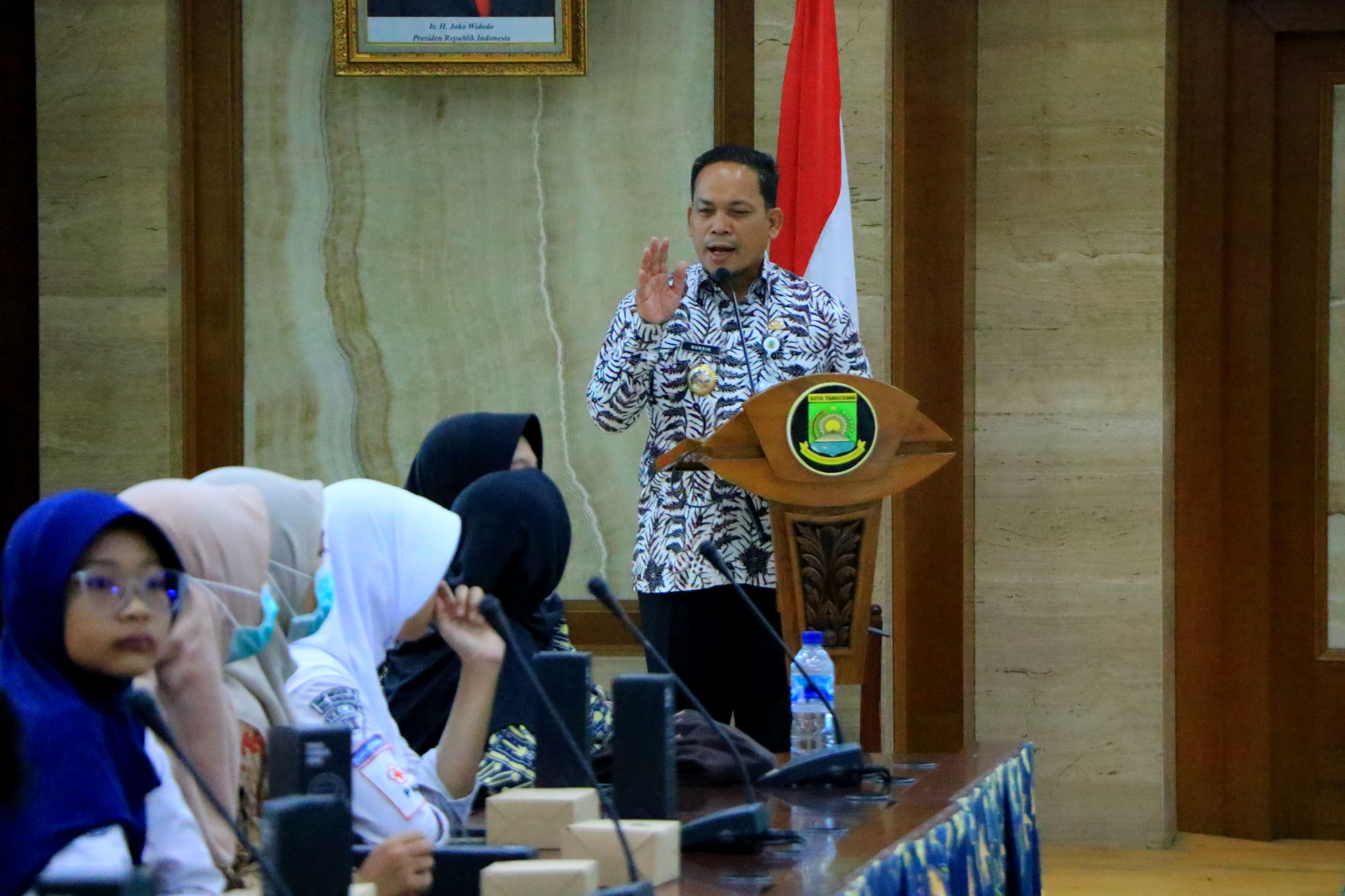 IMG-buka-seminar-gizi-dr-nurdin-ajak-remaja-jadi-role-model-phbs