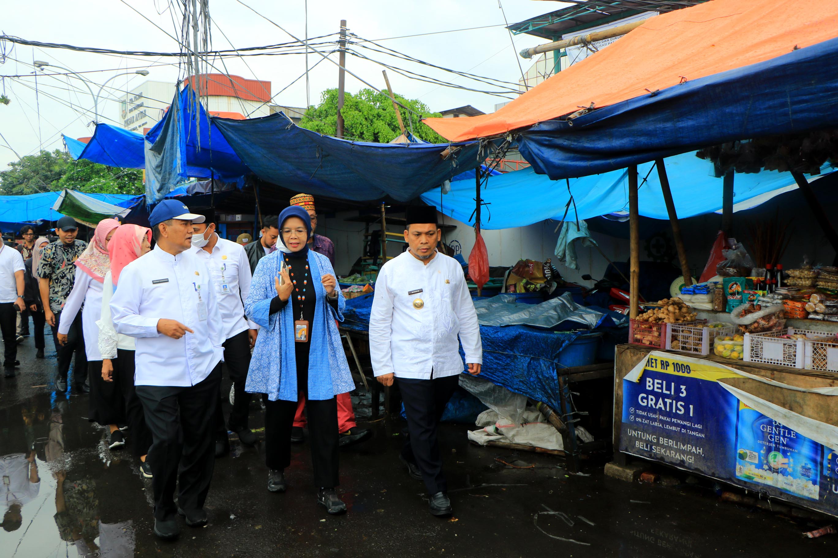 IMG-usai-tinjau-pasar-anyar-direktur-prasarana-strategis-kementerian-pupr-instruksikan-segera-mulai-revitalisasi