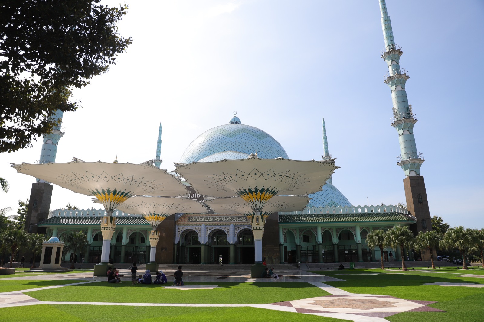 masjid-raya-al-a-zhom-siapkan-kapasitas-10-ribu-jemaah-salat-iduladha