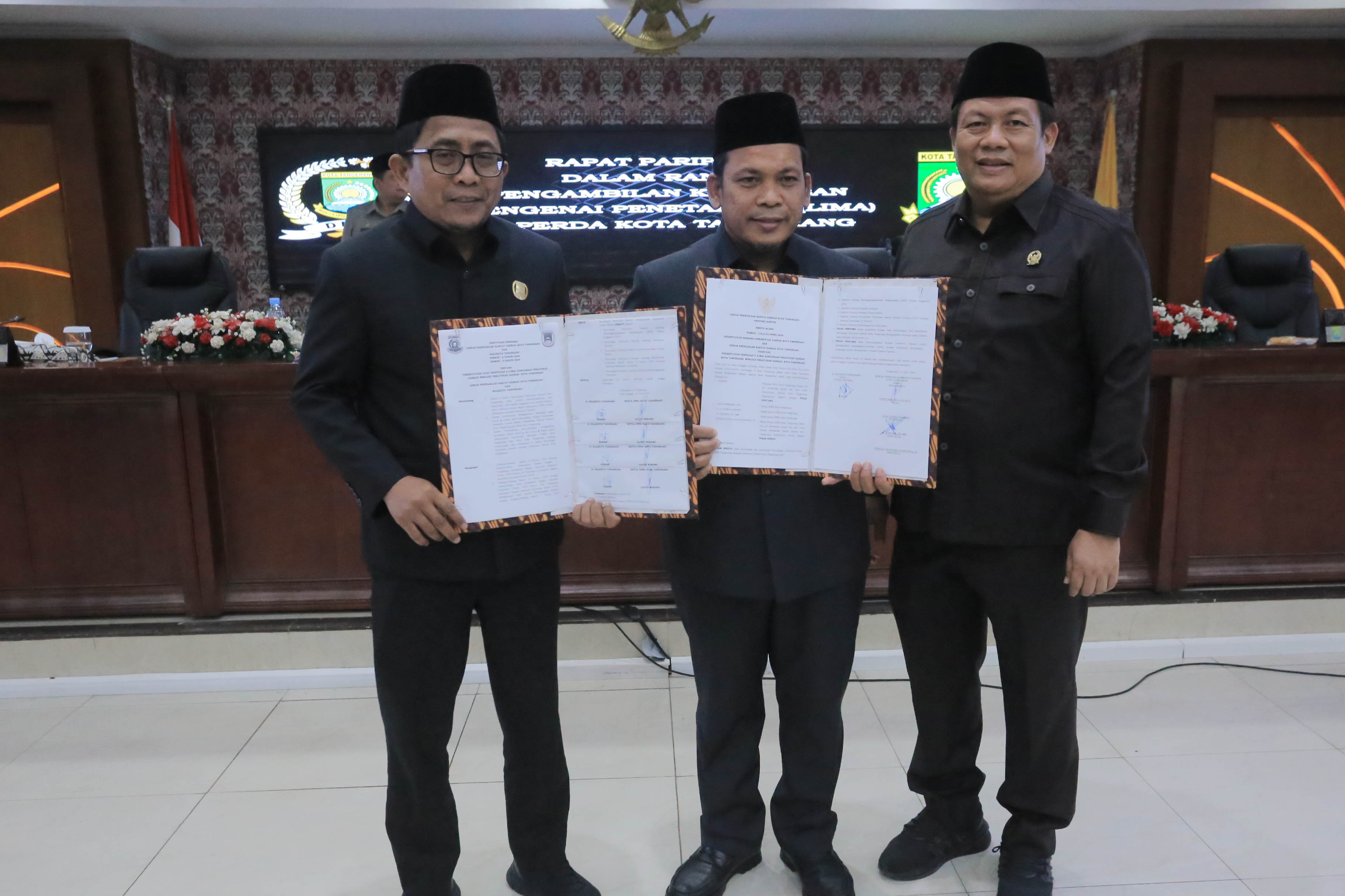 IMG-lima-perda-disahkan-pj-landasan-hukum-untuk-membangun-kota-tangerang-lebih-maju