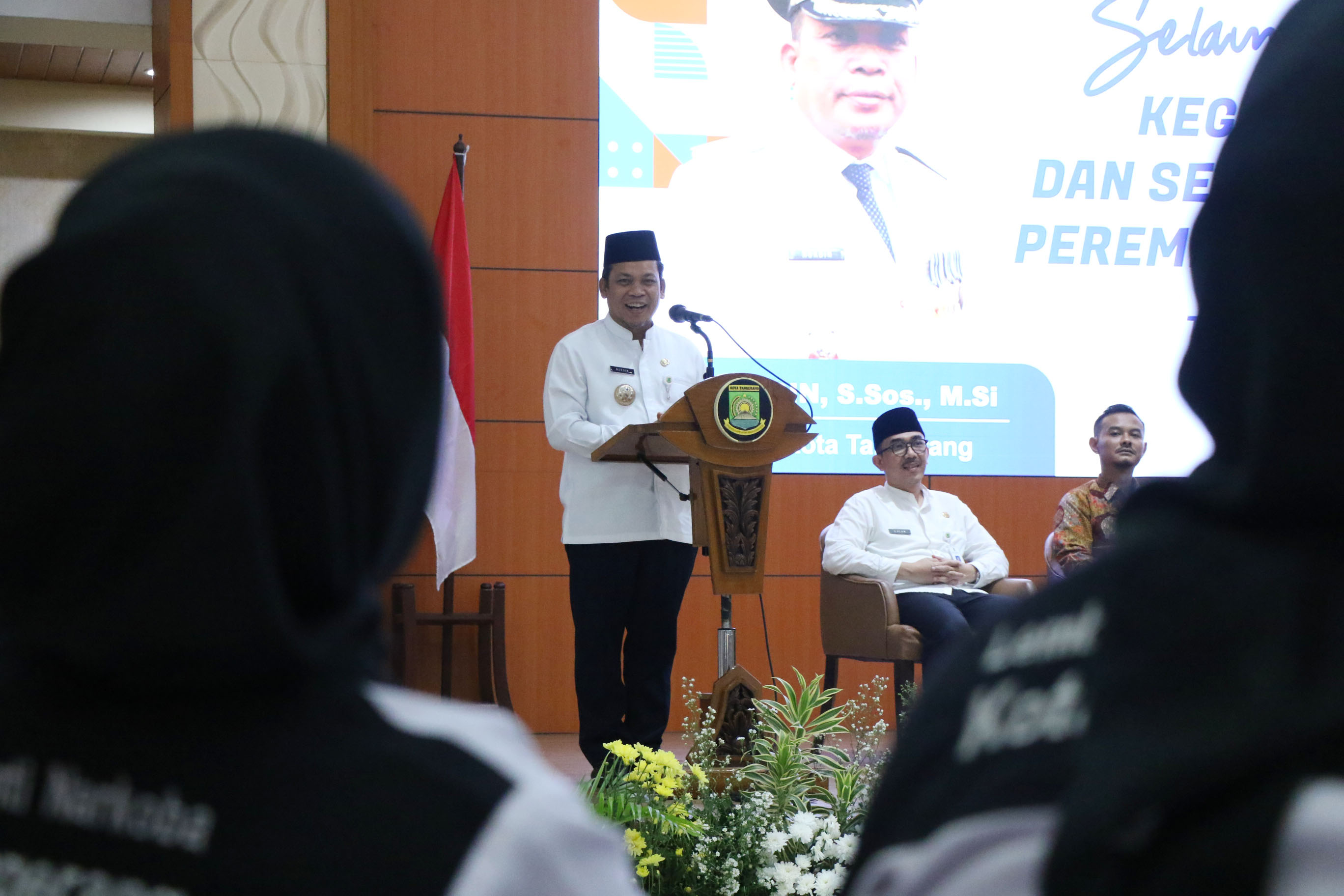 IMG-buka-seminar-partisipasi-perempuan-dalam-politik-dr-nurdin-berharap-terjadi-peningkatan