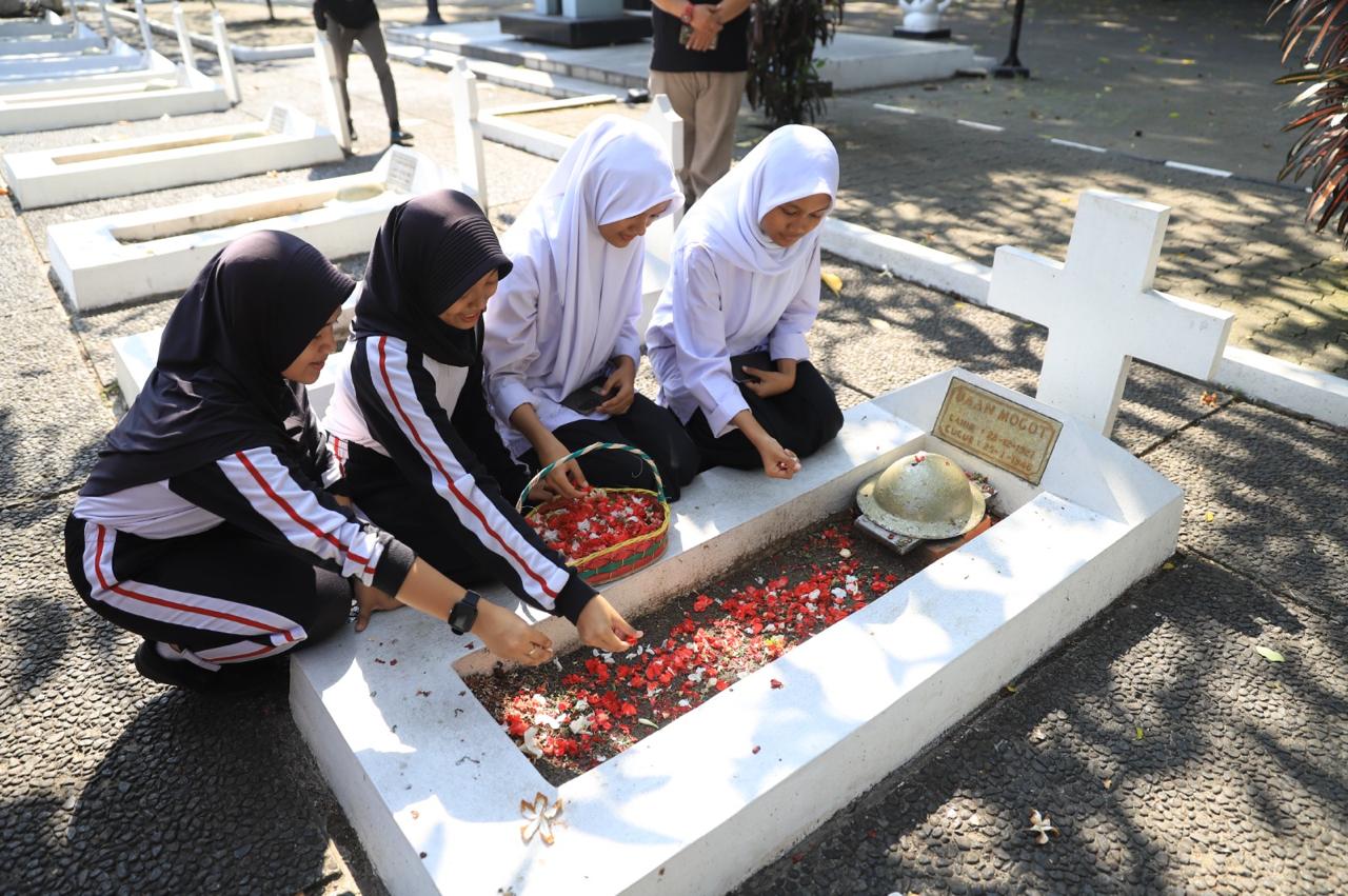 IMG-ikatan-alumni-sman-6-kota-tangerang-rayakan-kemerdekaan-dengan-cinta-dan-solidaritas