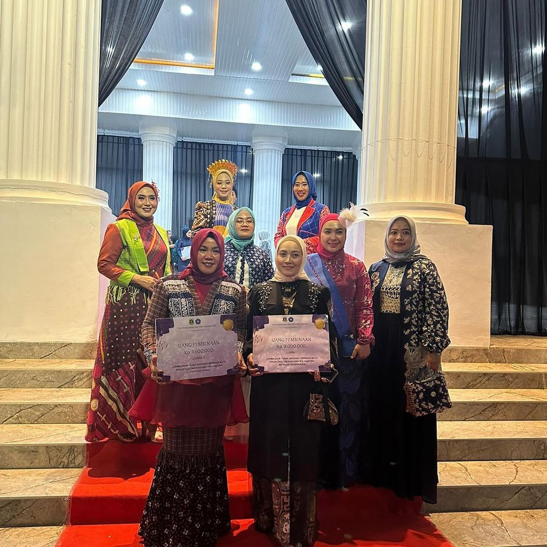 IMG-tp-pkk-dan-dekranasda-kota-tangerang-sabet-juara-di-lomba-wastra-provinsi-banten