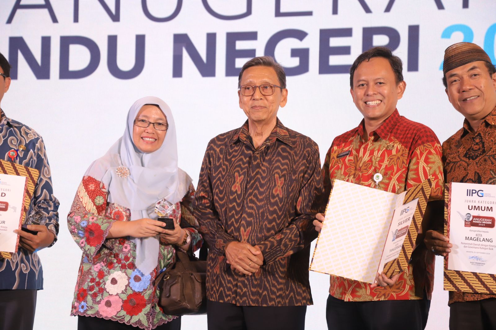 pemkot-tangerang-raih-penghargaan-anugerah-pandu-negeri-2024