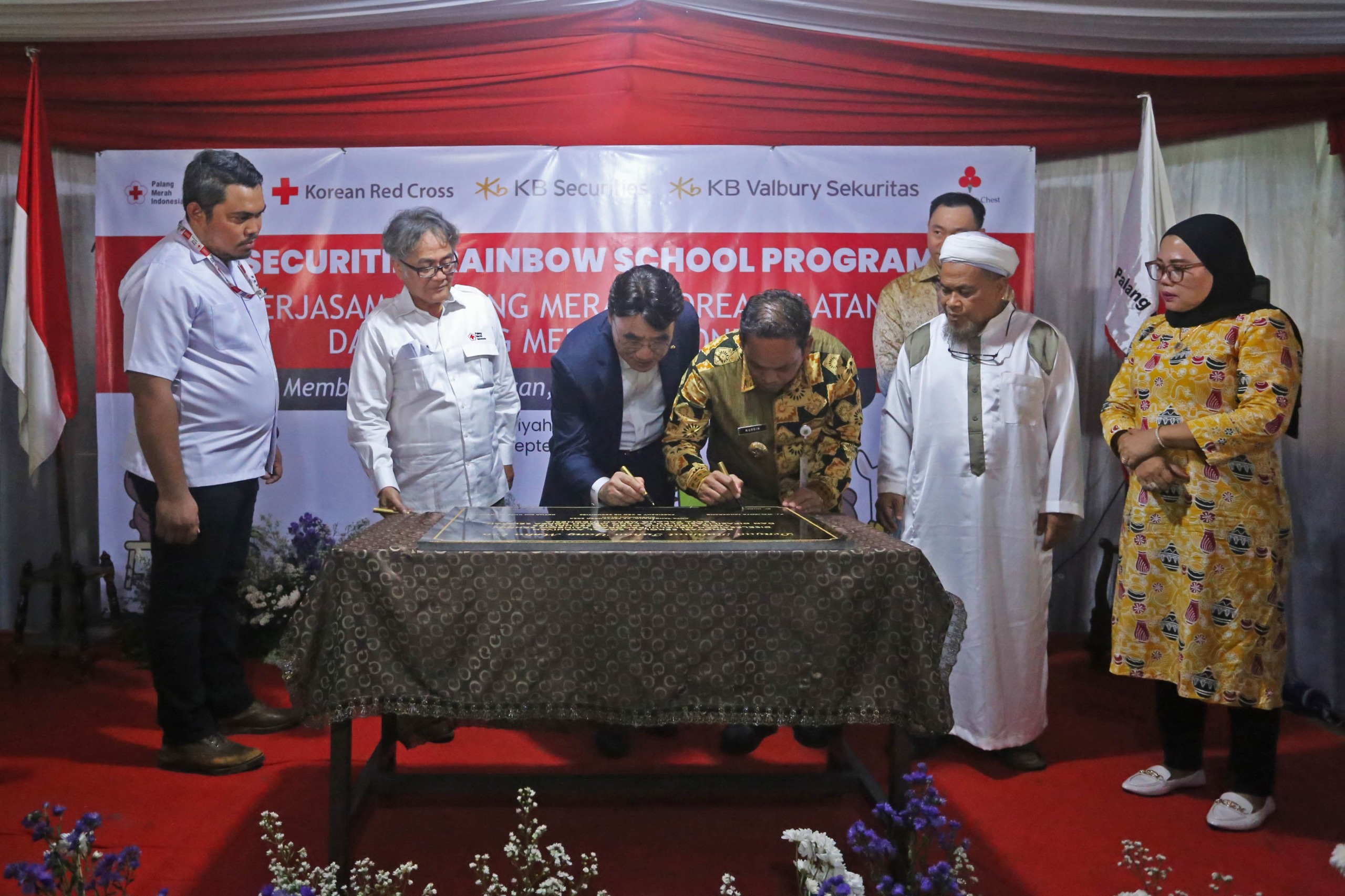 IMG-dr-nurdin-resmikan-program-renovasi-sekolah-kolaborasi-indonesia-korsel