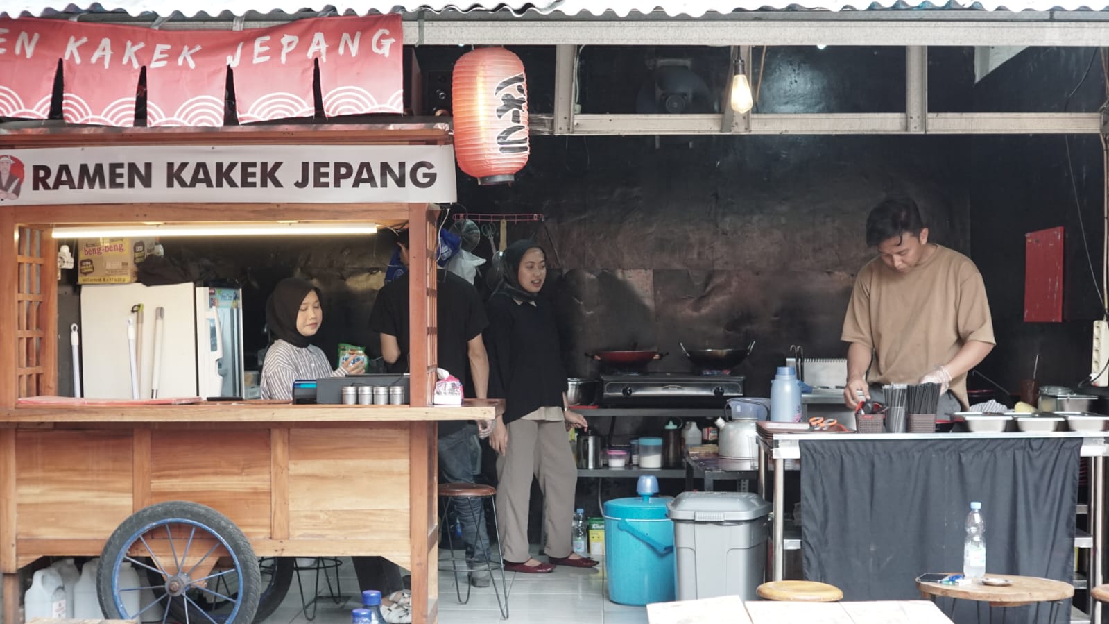 warga-kota-tangerang-wajib-coba-ramen-kakek-jepang-dengan-harga-merakyat