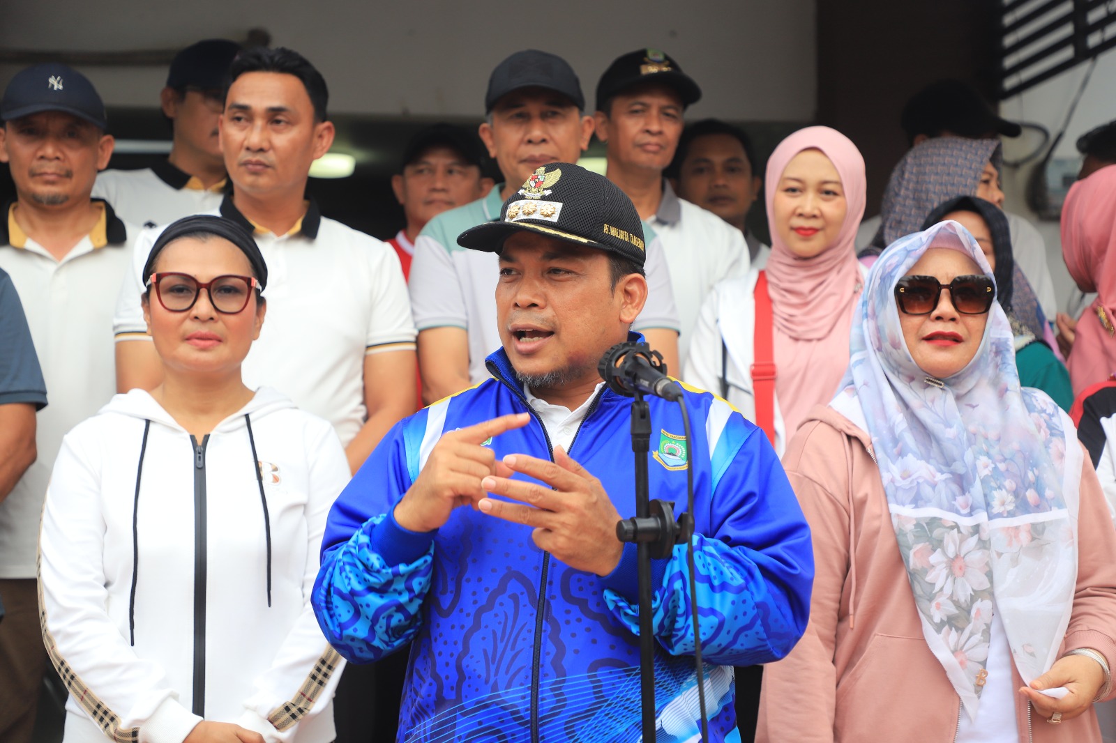 IMG-gaungkan-anti-narkoba-bnn-kota-tangerang-lakukan-senam-bersama-warga