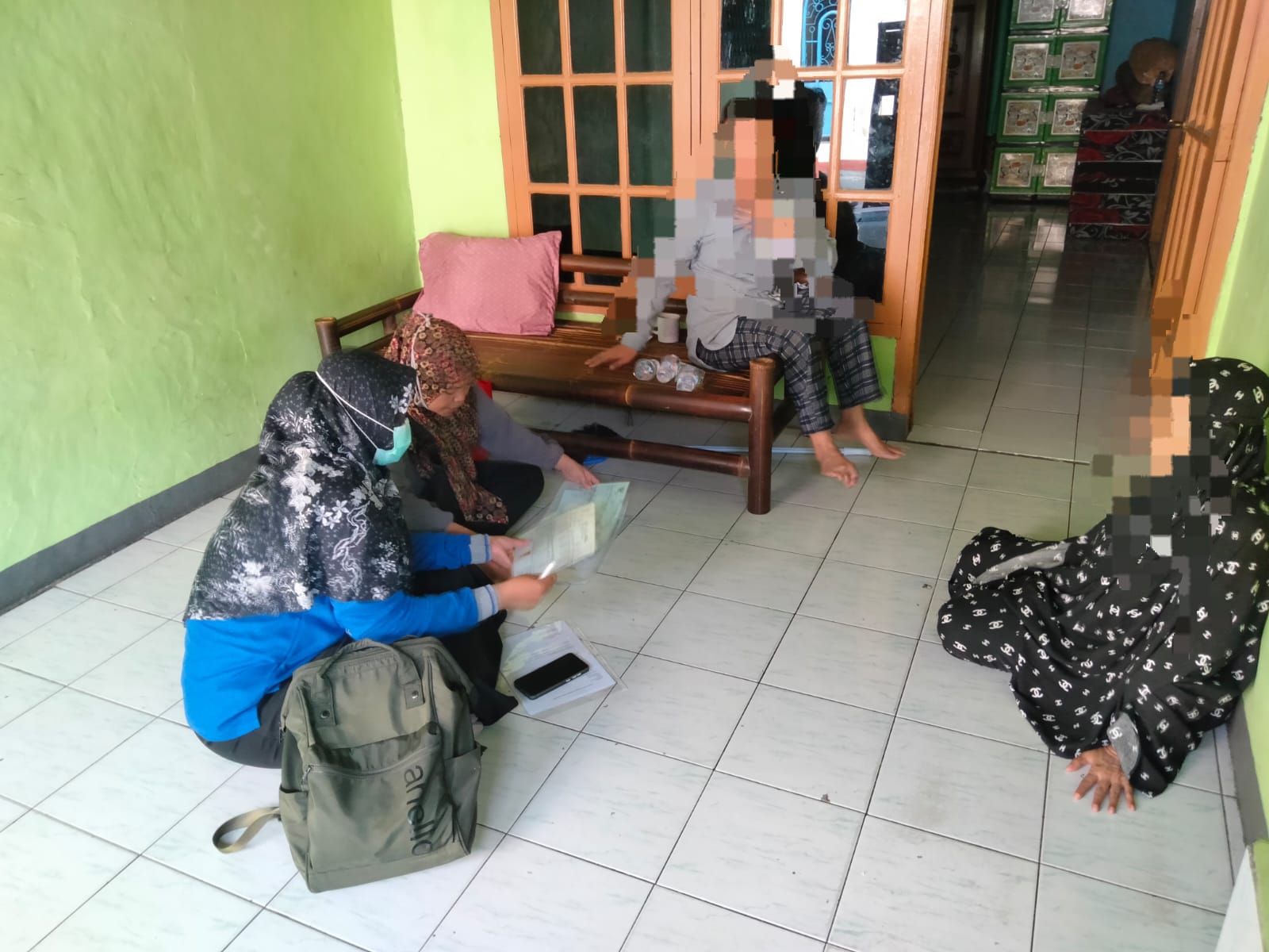 puskesmas-poris-plawad-door-to-door-awasi-pasien-minum-obat-tbc