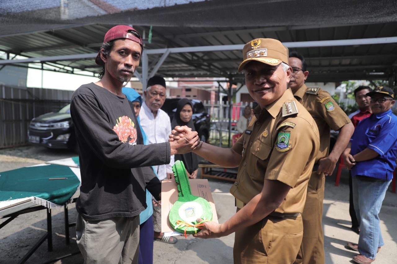 IMG-sukseskan-program-bedah-rumah-di-kota-tangerang-kecamatan-ciledug-serah-terima-kunci