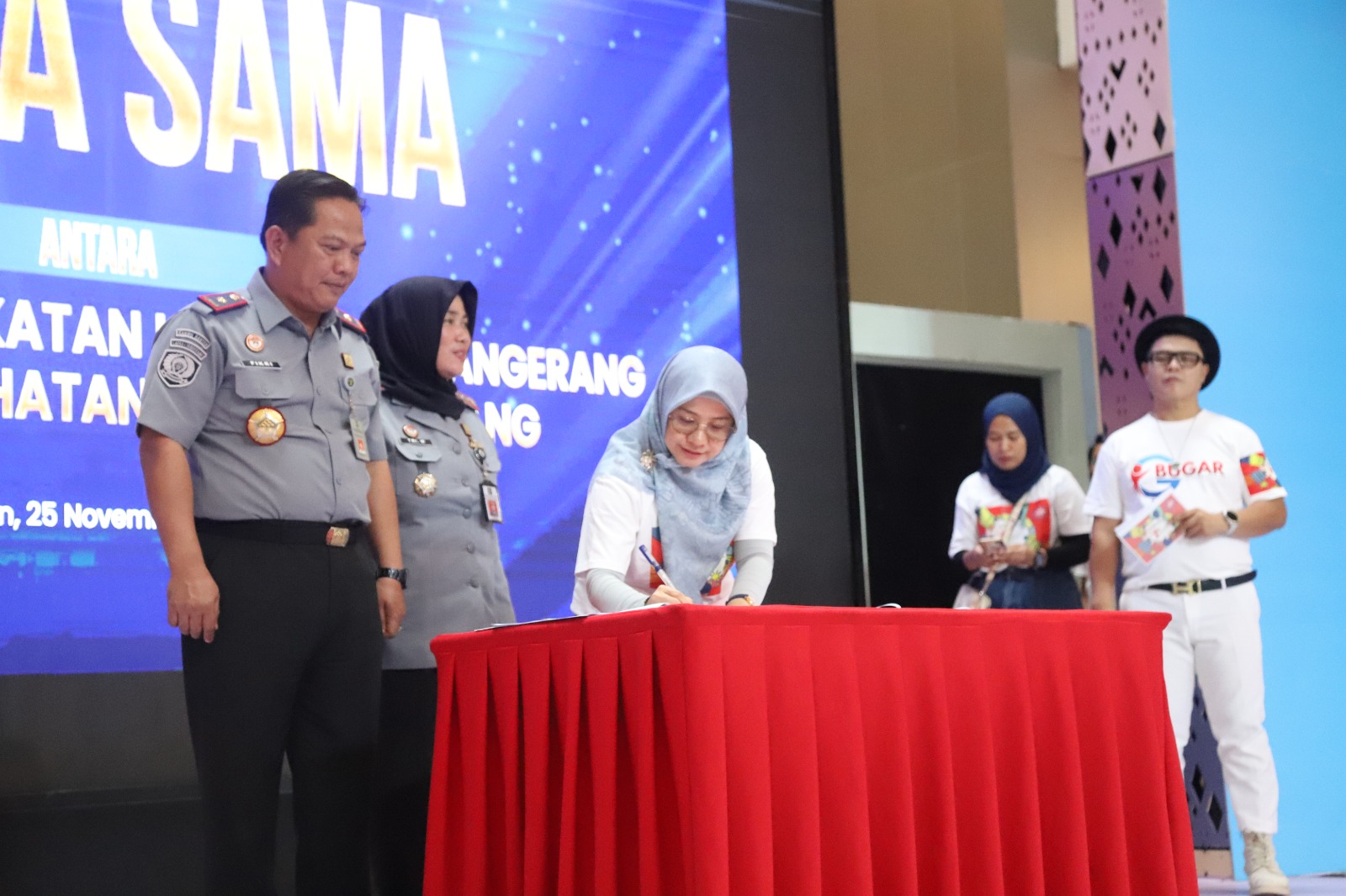 hari-aids-sedunia-pemkot-tangerang-gelar-talkshow-sampai-skrining-gratis-di-pusat-keramaian